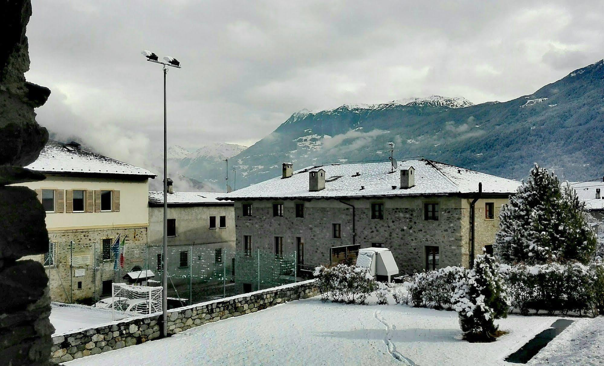 Il Seicento Aparthotel Sernio Exterior foto