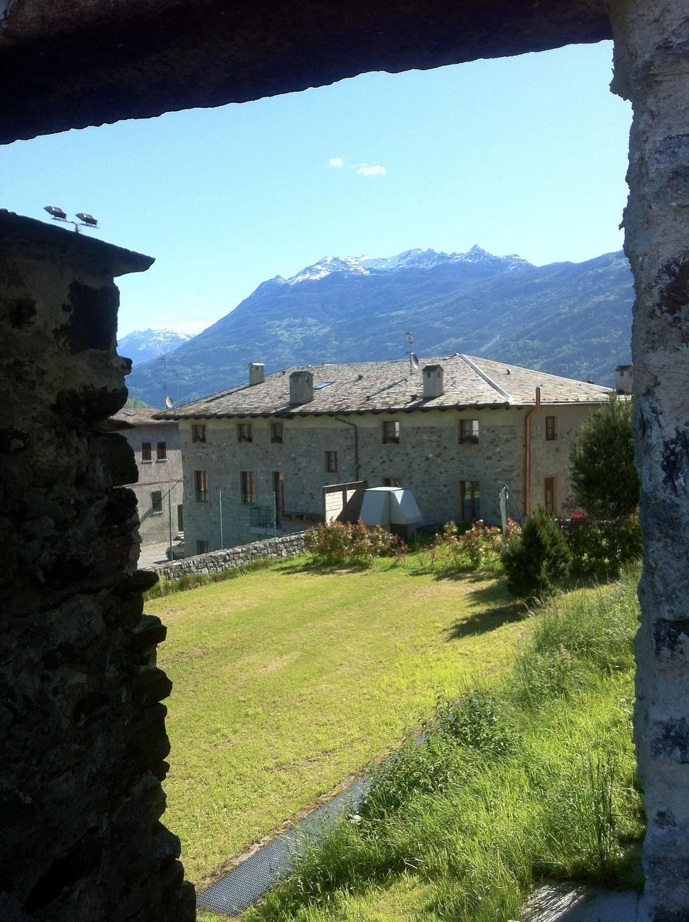 Il Seicento Aparthotel Sernio Exterior foto